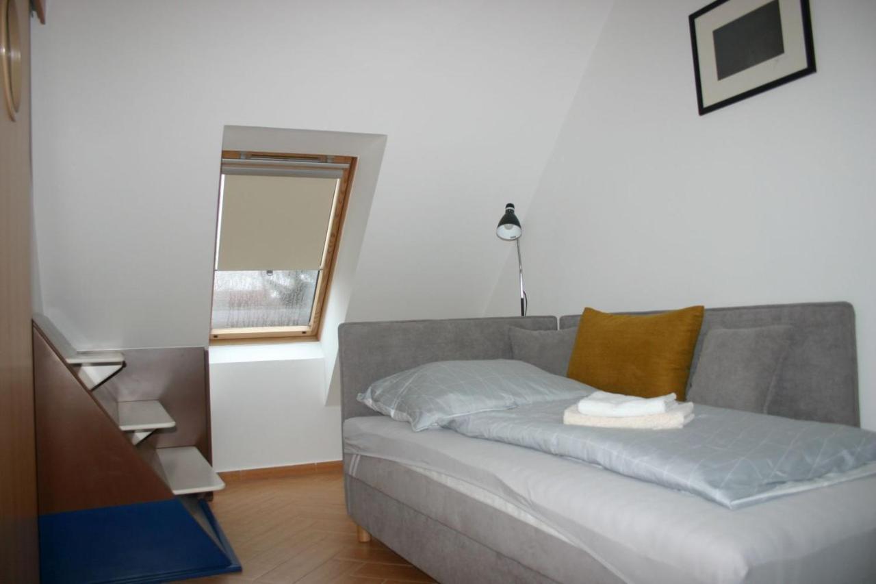 Enjoy 110Qm Apartment Im Historischen Zentrum Sopron Exterior foto