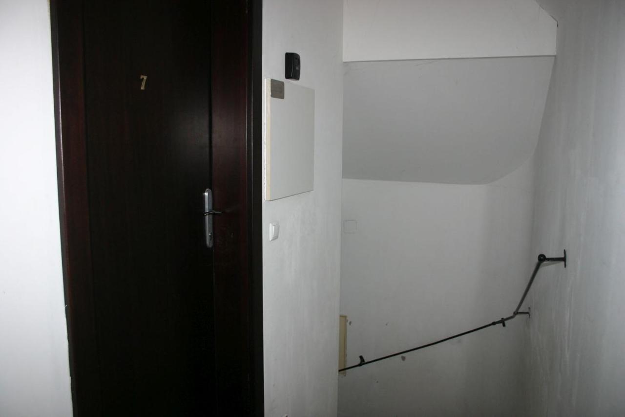 Enjoy 110Qm Apartment Im Historischen Zentrum Sopron Exterior foto